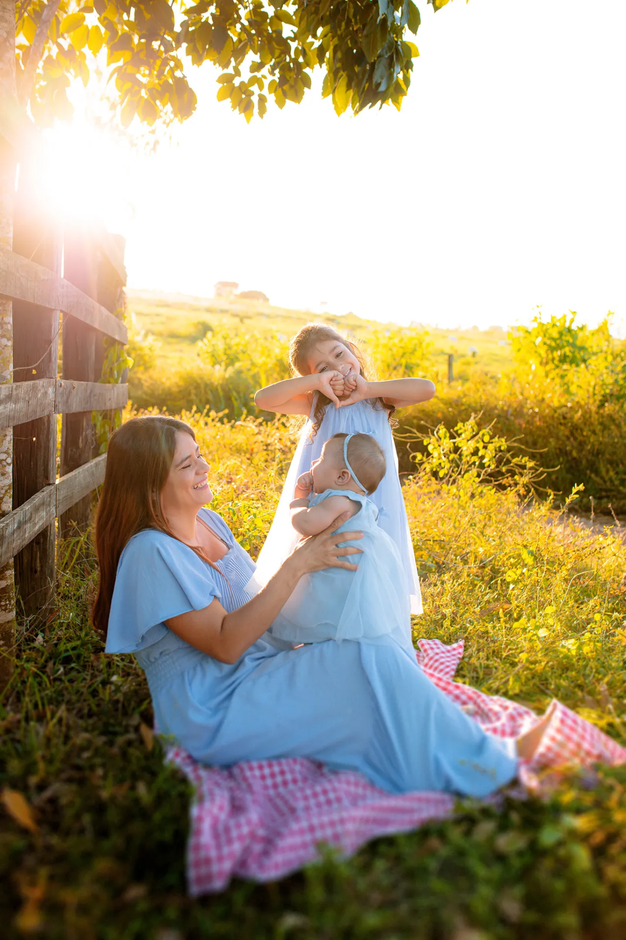 Fotografia de Mãe e filhas por Senna Studio Açailândia
